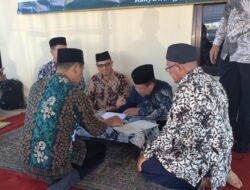 Danramil Kabat Hadiri Ikrar Wakaf, Dukung Pembangunan Masjid Nurul Aini di Desa Dadapan