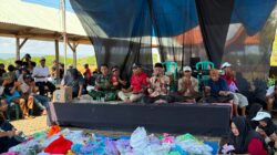 Babinsa Muncar Hadiri Tasyakuran Hasil Laut dan Bumi, Perkuat Pelestarian Tradisi dan Lingkungan di Teluk Pangpang