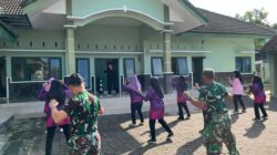 Jaga Kebugaran dan Pererat Kekompakan, Persit Ranting 04 Glagah Bersama Koramil 0825/03 Gelar Senam Bersama