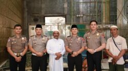 Wakapolres Jember Pererat Sinergi dengan Ulama, Silaturahmi ke Habib Hadi dan Ziarah ke Makam Habib Sholeh