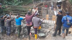Hari Ke-19 Pembangunan Jembatan Garuda, TNI dan Warga Percepat Akses Penghubung di Dusun Gumukcandi