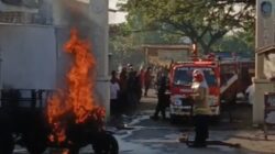 Motor Tossa Terbakar di Banyuwangi, Damkarmat Berhasil Padamkan Api dalam Hitungan Menit