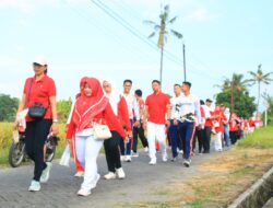 Eratkan Silaturahmi, Lapas Banyuwangi Gelar Funwalk Keluarga Sambut HUT RI ke-81