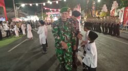 Pasi Ops Kodim 0825/Banyuwangi Hadiri Festival Pawai Lampion Kebangsaan,  Semarakkan HUT ke-81 RI di Banyuwangi