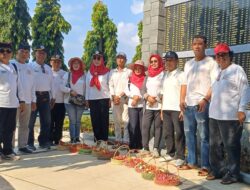PAMDI Banyuwangi Ziarah dan Tabur Bunga di TMP Wisma Raga Satria Jelang HUT RI