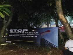 AKHERA Bentangkan Spanduk di Jakarta: “Stop Provokasi Rakyat, Jangan Ganggu Pemerintahan Prabowo”