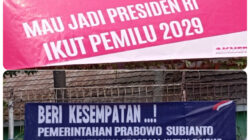 Akhera Kembali Pasang Spanduk Kawal Pemerintahan Prabowo: “Jangan Direcoki”