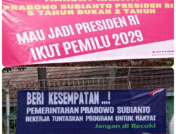 Akhera Kembali Pasang Spanduk Kawal Pemerintahan Prabowo: “Jangan Direcoki”
