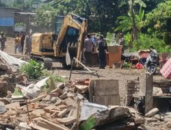 12 Lapak Dibongkar Petugas Gabungan, KHYI Dampingi Pemilik Perjuangkan Hak