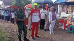 Semarak Maulid Nabi, Babinsa Tegaldlimo Bersama Warga Ikuti Jalan Sehat di Sumberrejo