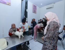 Ratusan Hewan Peliharaan di Banyuwangi Divaksin Rabies Gratis