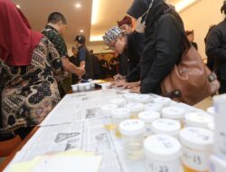 Pejabat Banyuwangi Jalani Tes Urine dan Tandatangani Pakta Integritas Bebas Narkoba
