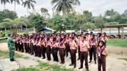 TNI Koramil Songgon Gembleng Calon Pemimpin Muda MTsN 5 Banyuwangi di Wisata Alam Desaku